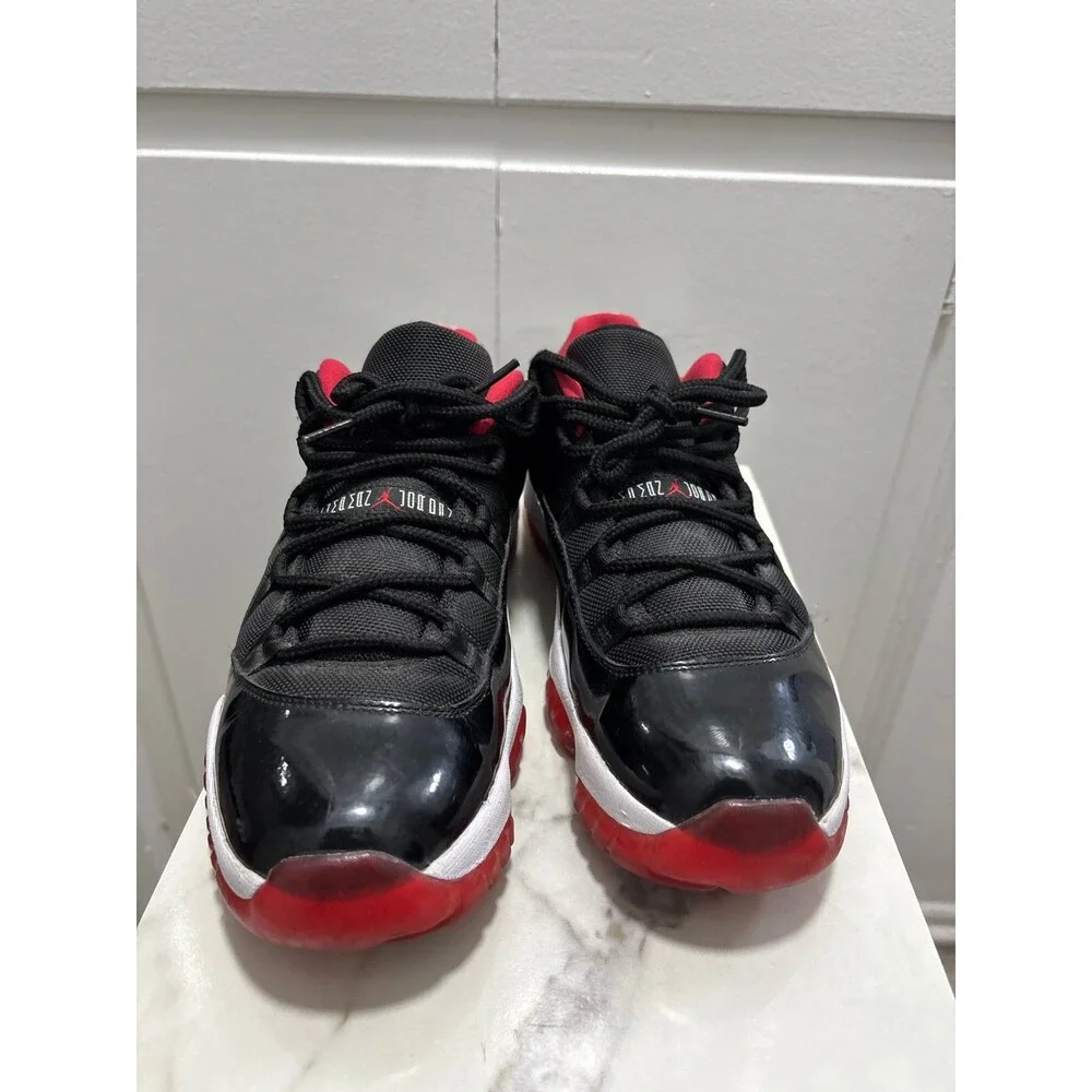 Air Jordan 11 Retro Low Bred - Size 11
